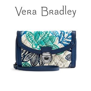 🆕 💙New Vera Bradley Ultimate Wristlet- Santiago